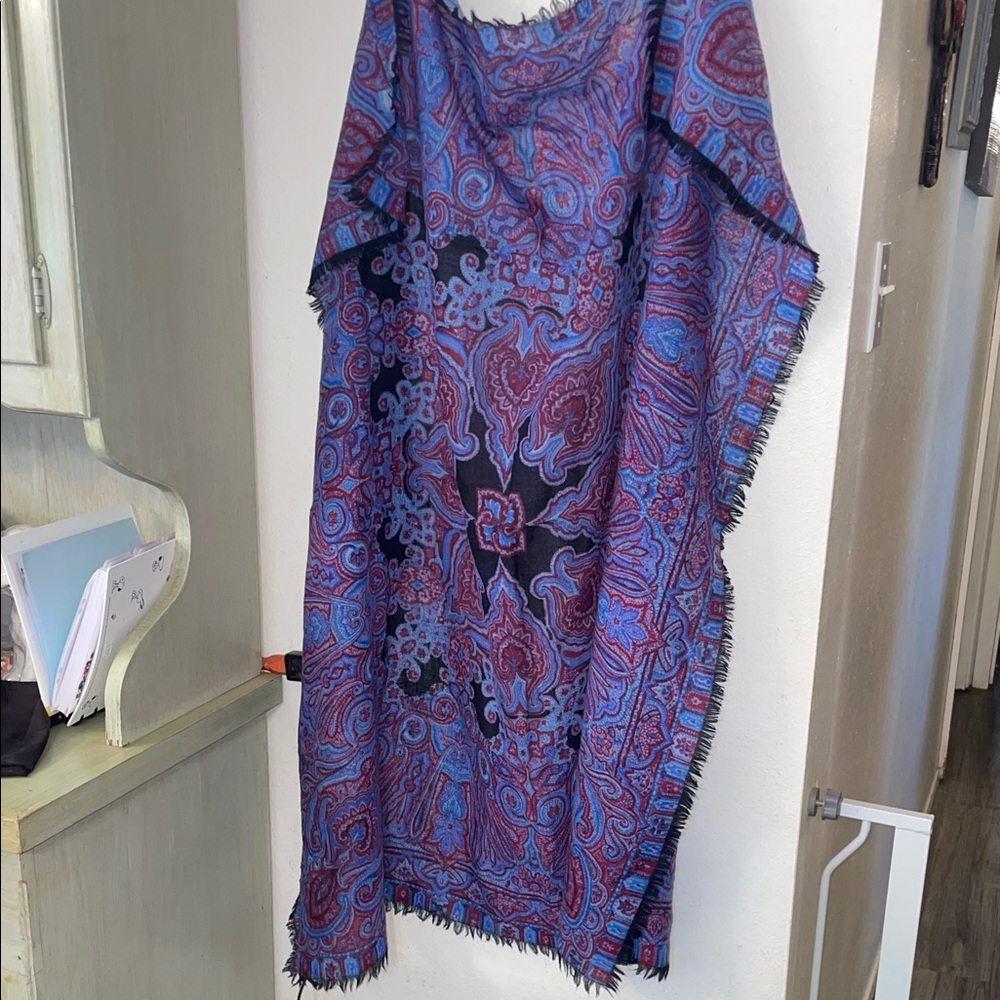 Elegant Paisley Scarf in Black, Blue and Pink - Picture 4 of 4